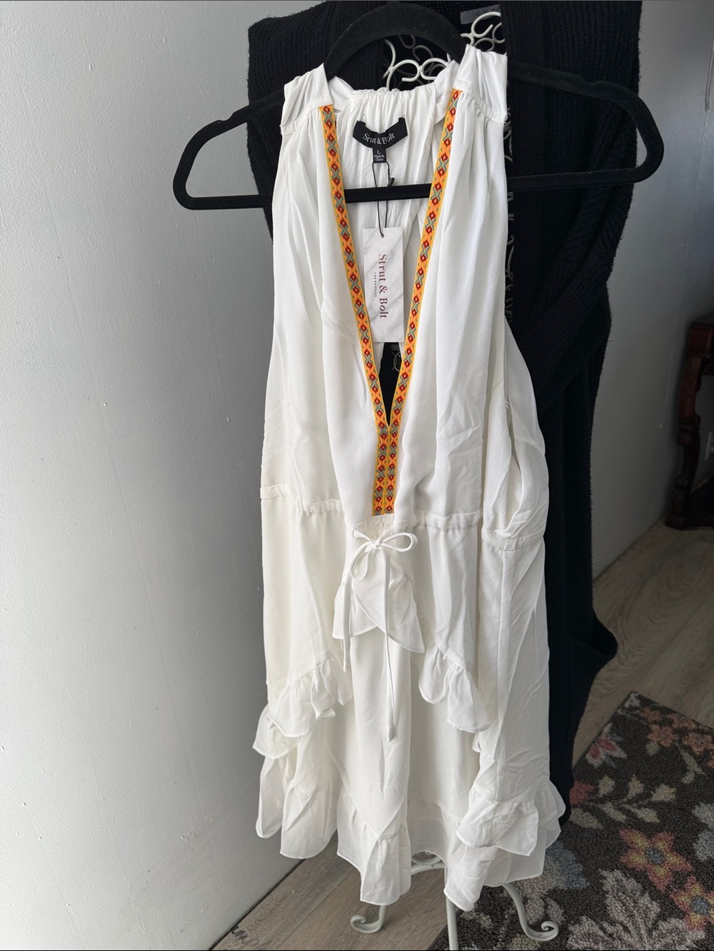 Strut & Bolt Sz L White Sleeveless Boho Ruffle Dress w/Orange Embroidered Trim